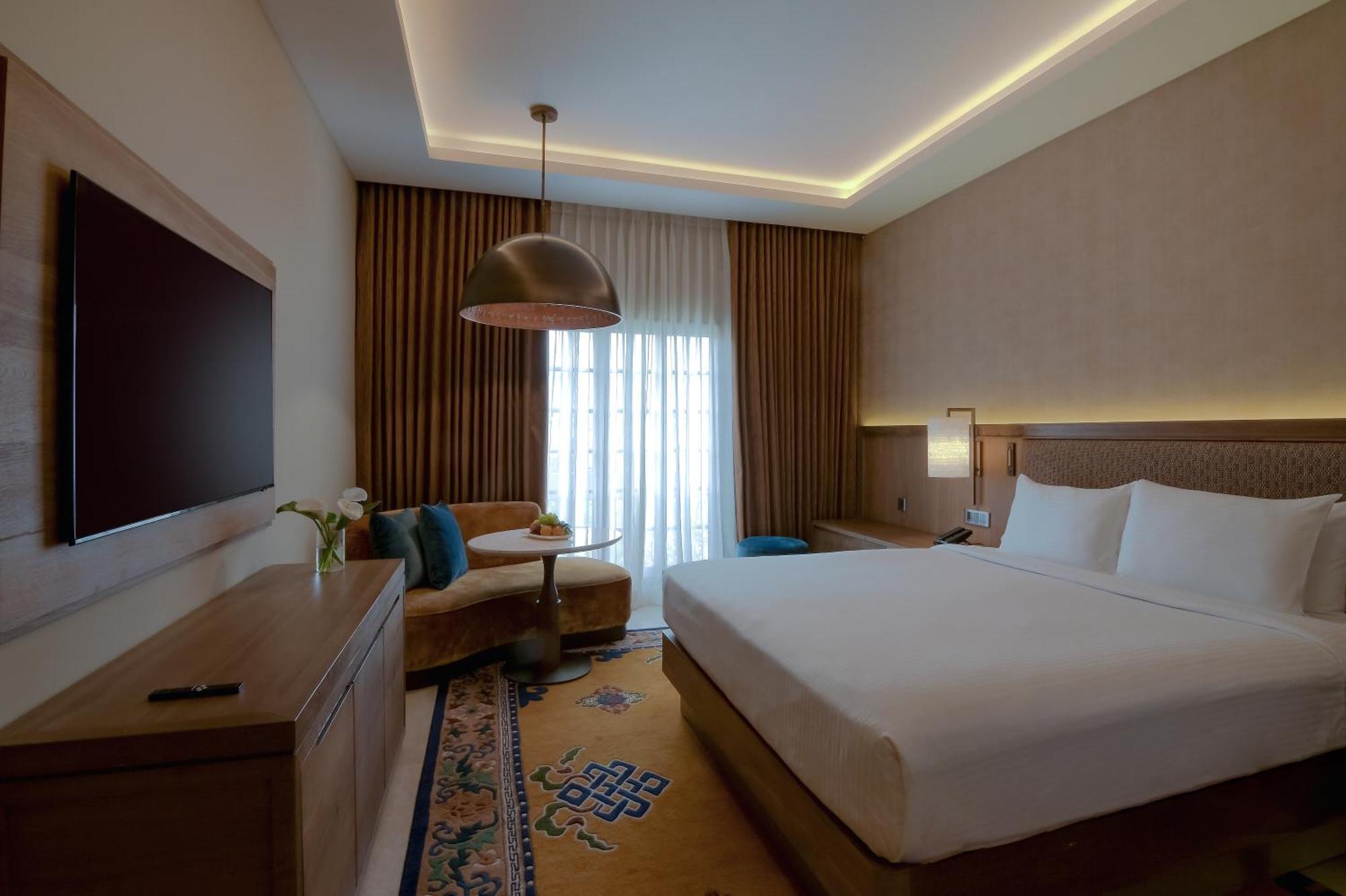 Hotel Yak & Yeti Катманду Екстериор снимка