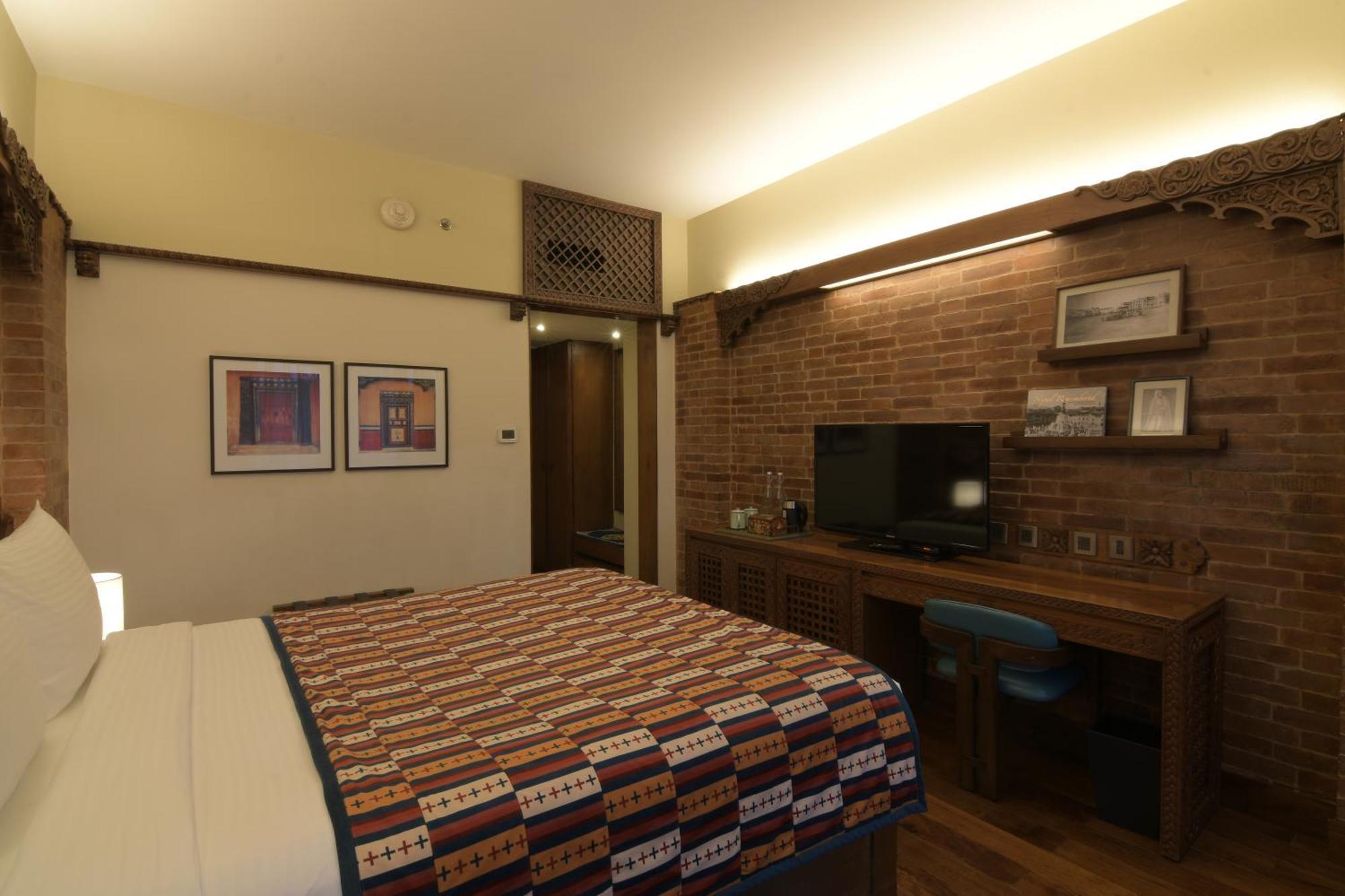 Hotel Yak & Yeti Катманду Стая снимка